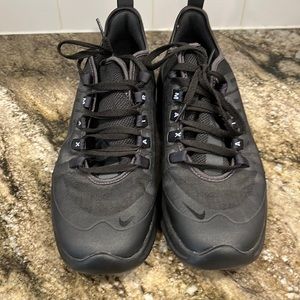 Nike sneakers men’s